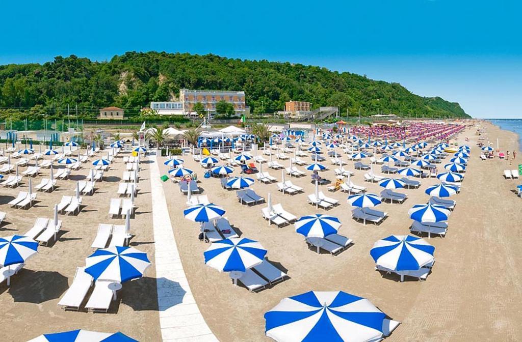 Hotel Ristorante Miramare Pesaro Exterior foto