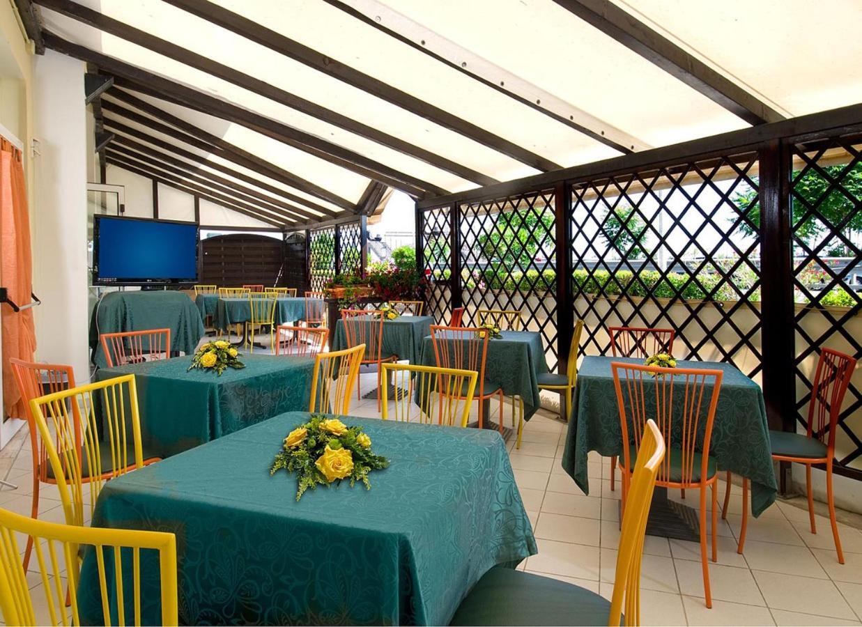 Hotel Ristorante Miramare Pesaro Exterior foto